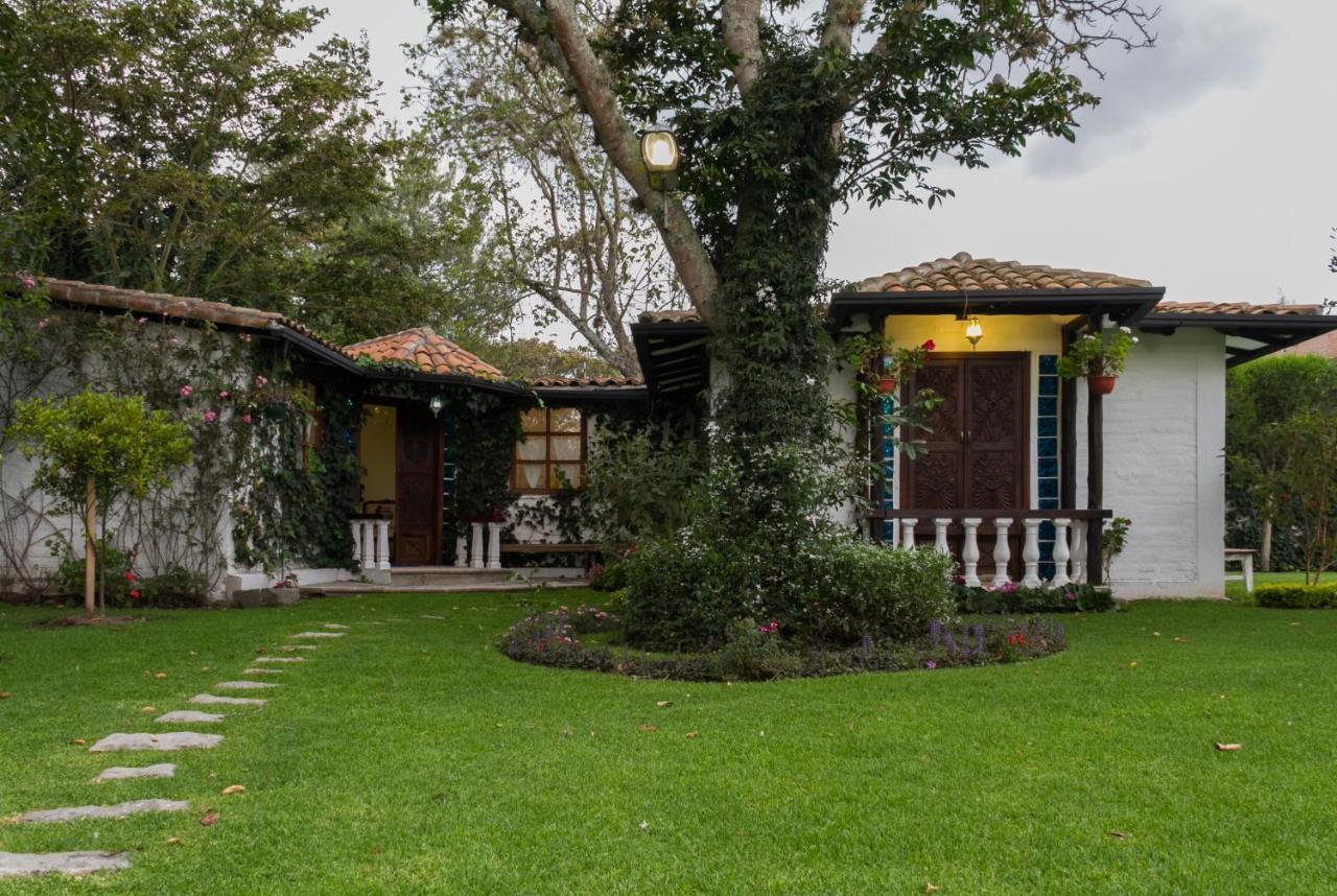 Hotel Boutique Casa De Hacienda Su Merced Puembo Exteriör bild